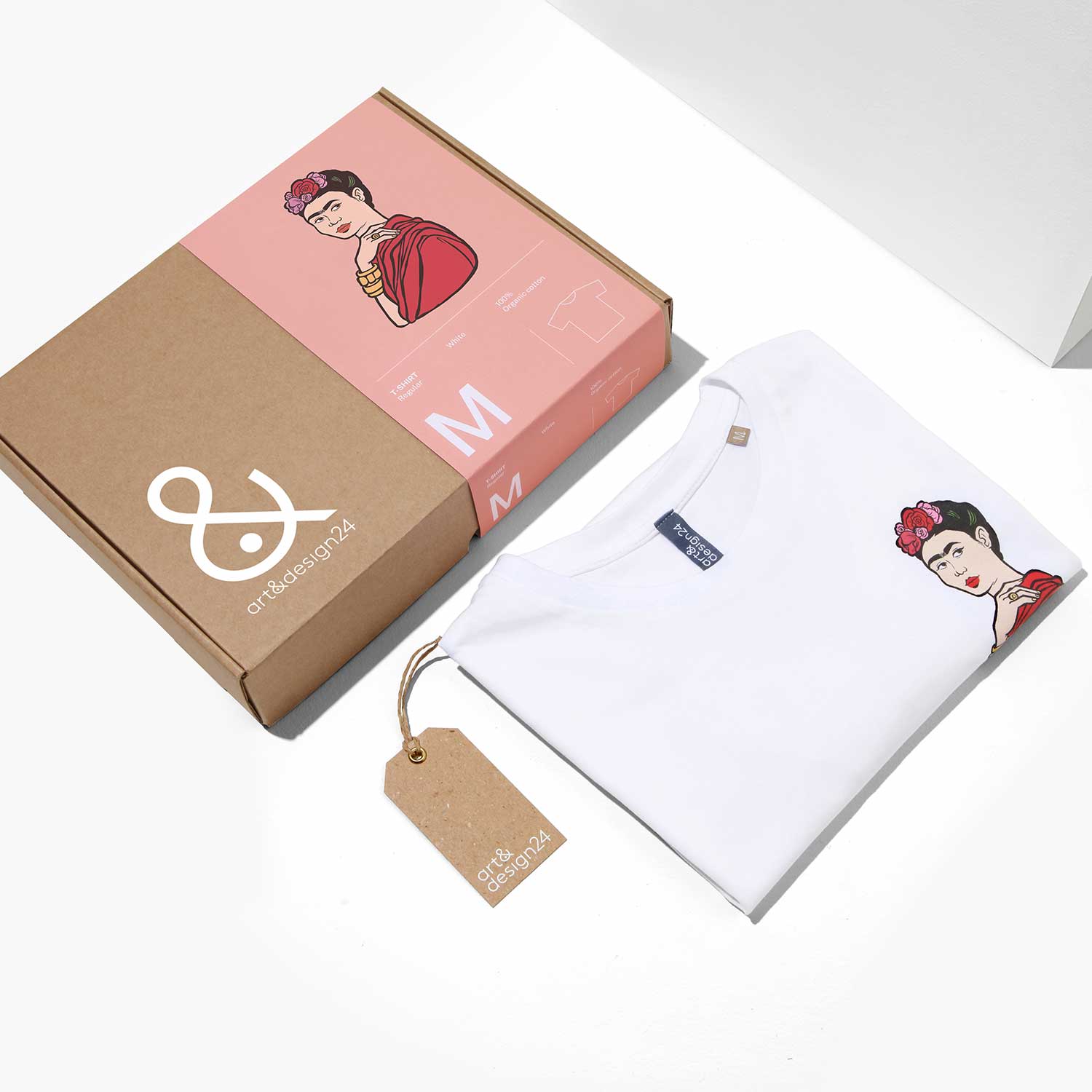 I’m Frida T-shirt with embroidered pocket