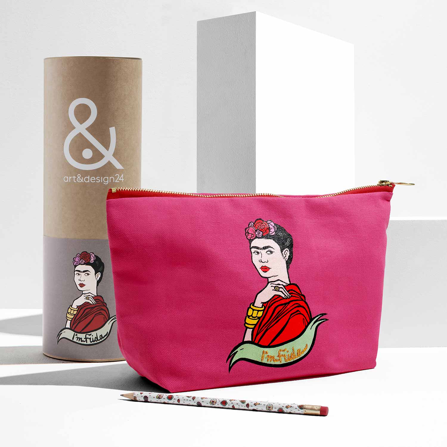 I’m Frida maxi clutch bag